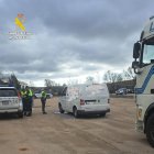 La Guardia Civil caza a un conductor triplicando la tasa de alcoholemia.