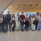Participantes en la jornada de puertas abiertas junto a personal de la Gerencia Sanitaria.
