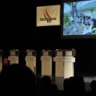 Iván Aparicio interviene ayer junto a los seis osarios recuperados de la fosa de Barcones en julio de 2013.-DIEGO MAYOR