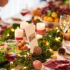 Mesa de Navidad en una imagen de archivo.-