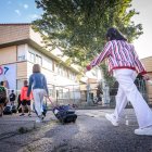 Vuelta al cole, ayer, en el CEIP Las Pedrizas de la capital. Gonzalo Monteseguro