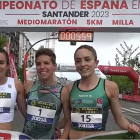 Marta Pérez en el centro de la imagen como campeona de España de la milla en Santander. HDS
