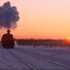 Fotograma de ‘Doctor Zhivago’ con una locomotora surcando ‘Rusia’.-