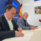 Serrano firma la fusión junto a De Miguel. HDS