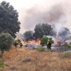 La BRIF de Lubia se bate contra las llamas en el gravísimo incendio forestal de Navalacruz, Ávila. HDS
