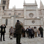 Turistas frente a la iglesia de La Antigua en Valladolid. ICAL-
