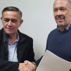 Antonio Pardo y Miguel A. Miguel, tras la firma del pacto   de gobierno en El Burgo de Osma. - HDS