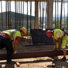 Trabajadores de la construcción, en una imagen de archivo. / VALENTÍN GUISANDE-