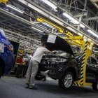 Cadena de producción del Megane en la fábrica de Renault en Palencia.-AFP / CÉSAR MANSO