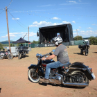 Primera jornada del festival Motorbeach en Vinuesa con la llegada de los participantes más madrugadores.