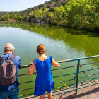 El río Duero verde a su paso por Soria. - MARIO TEJEDOR
