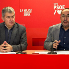 Javier Antón y Luis Rey en la sede del PSOE de Soria durante su comparecencia. HDS