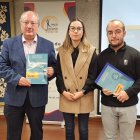 Enrique Cabero, presidente del CES, Juan Antonio Báez, vicepresidente del Consejo de la Juventud de España y Sandra Ámez, presidenta del Consejo de la Juventud CyL, presentan el Observatorio de Emancipación. CES