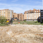 Panorámica de la parcela del circo donde se construirá un bloque de 40 viviendas y el aparcamiento subterráneo municipal.