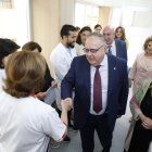 El consejero de Sanidad, Alejandro Vázquez, en el centro de salud La Milagrosa.