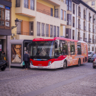 El autobús urbano en Jurados de Cuadrilla. MARIO TEJEDOR