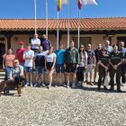 Los asistentes al curso en Castillejo de Robledo.