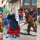 El baile de la escoba, la Pinochada, el Zarrón y el Ronda, tradiciones en las que los golpes son protagonistas.