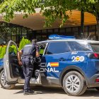 Una patrulla de la Policía Nacional durante un servicio en La Dehesa.