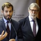 El responsable de la misión de la OCDE, Marc Bournisien de Valmont, junto a Santiago Aparicio.