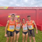 El equipo del relevo mixto formado por Jesús Gómez, Marta Pérez, Esther Guerrero y Adrián Ben.
