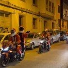 Decenas de Papá Noel desfilan por las calles de Soria a lomos de sus motos.