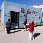 Bibliobús B en la localidad de Villálvaro.