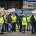 Concentración de los trabajadores de Losán a las puertas de la planta.