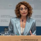 La vicepresidenta primera y ministra de Hacienda, María Jesús Montero, durante una rueda de prensa, en el Ministerio de Hacienda, a 24 de febrero de 2025, en Madrid (España). Durante su comparecencia, Montero, ha anunciado que el ministerio de Hacienda va.