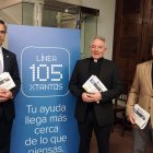 El vicario General de la Archidiócesis de Valladolid, Jesús Fernández Lubiano; el ecónomo de la Archidiócesis de Valladolid, Óscar Agüera, y el delegado episcopal de Cáritas Diocesana de Valladolid, José Colinas, dan a conocer el balance de la asignación tributaria a través de la ‘X’ de la Iglesia Católica en la declaración de la Renta y la campaña Xtantos para este 2025