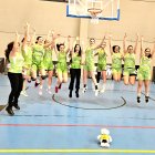 Las jugadoras del Fuente del Rey cadete femenino celebran una victoria.