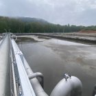 Vista parcial de uno de los depósitos de la Edar de Sinova.