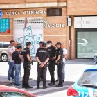 Efectivos policiales ante la amenaza de bomba en la calle Venerable Palafox de Soria.