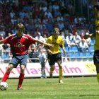 Mikel Alonso en un encuentro en Los Pajaritos en junio de 2004 ante el Alavés.