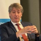 El secretario general del PSOE CyL, Carlos Martínez, en el Club de Prensa de El Mundo de Castilla y León.