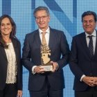 Adriana Ulibarri, Jesús San Miguel y Carlos Fernández Carriedo en la gala de los premios Innovadores 2025.