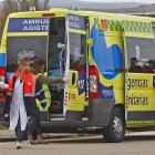 Atención sanitaria en carretera en una imagen de archivo.