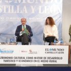 Pablo R. Lago, Ramón Castresana, Marian Revuelta y Julio César García en el Club de Prensa de El Mundo.