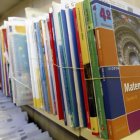 Las librerías ya preparan pedidos para el regreso a las aulas.