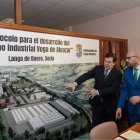 Firma del protocolo del polígono industrial Vega de Alcozar, en Langa, el pasado mes de enero.
