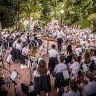 Un momento de la actuación de la Banda de Música en la Barriada.