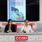 Lorena Vega, la segunda por la izquierda, en una rueda de prensa de CC OO regional en marzo.