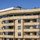 Obreros en la quinta planta de Pajaritos II.