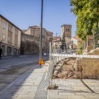Obras de la rampa de accesibilidad en La Arboleda, dentro de las mejoras del proyecto de las travesías.
