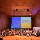 Foto de familia de los premiados.