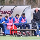 Ángel Rodríguez en el banquillo de la Ciudad Deportiva de Castañares.