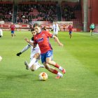 Disputa de Balón entre el CD Numancia y el Mallorca.