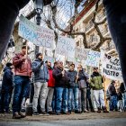 Protesta de los trabajadores de Losán en la plaza de Las Mujeres.