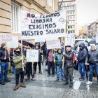 Trabajadores de Losán en la concentración en la Subdelegación.