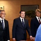 Carlos Pollán, Alfonso Fernández Mañueco y Carlos Martínez, en el debate de este jueves.